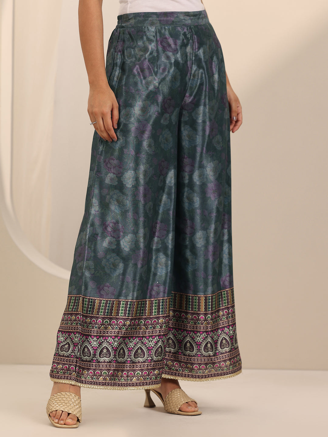  Grey Printed Chinon Straight Suit Set With Dupatta 