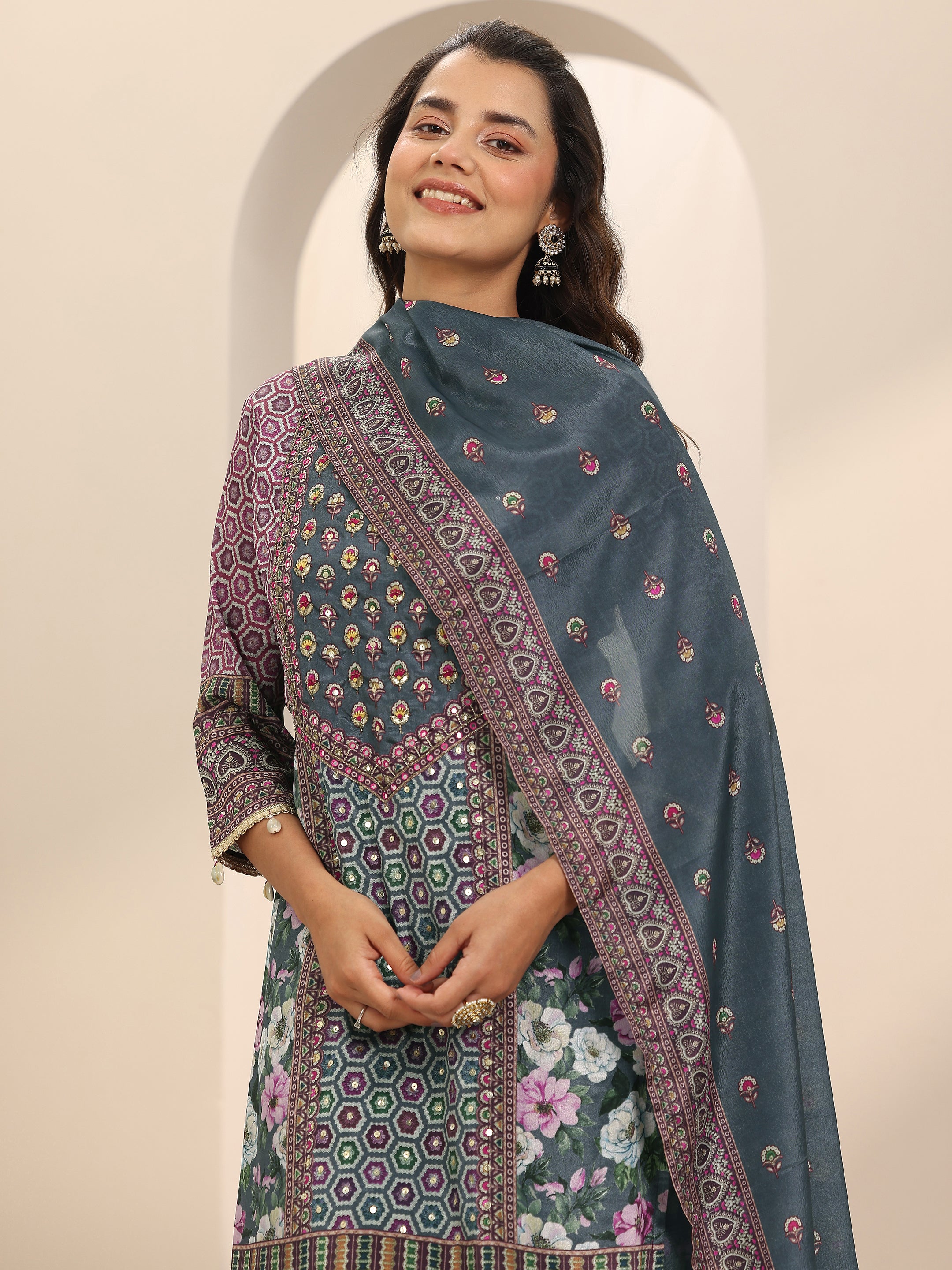 libas Grey Printed Chinon Straight Suit Set With Dupatta-picture-24