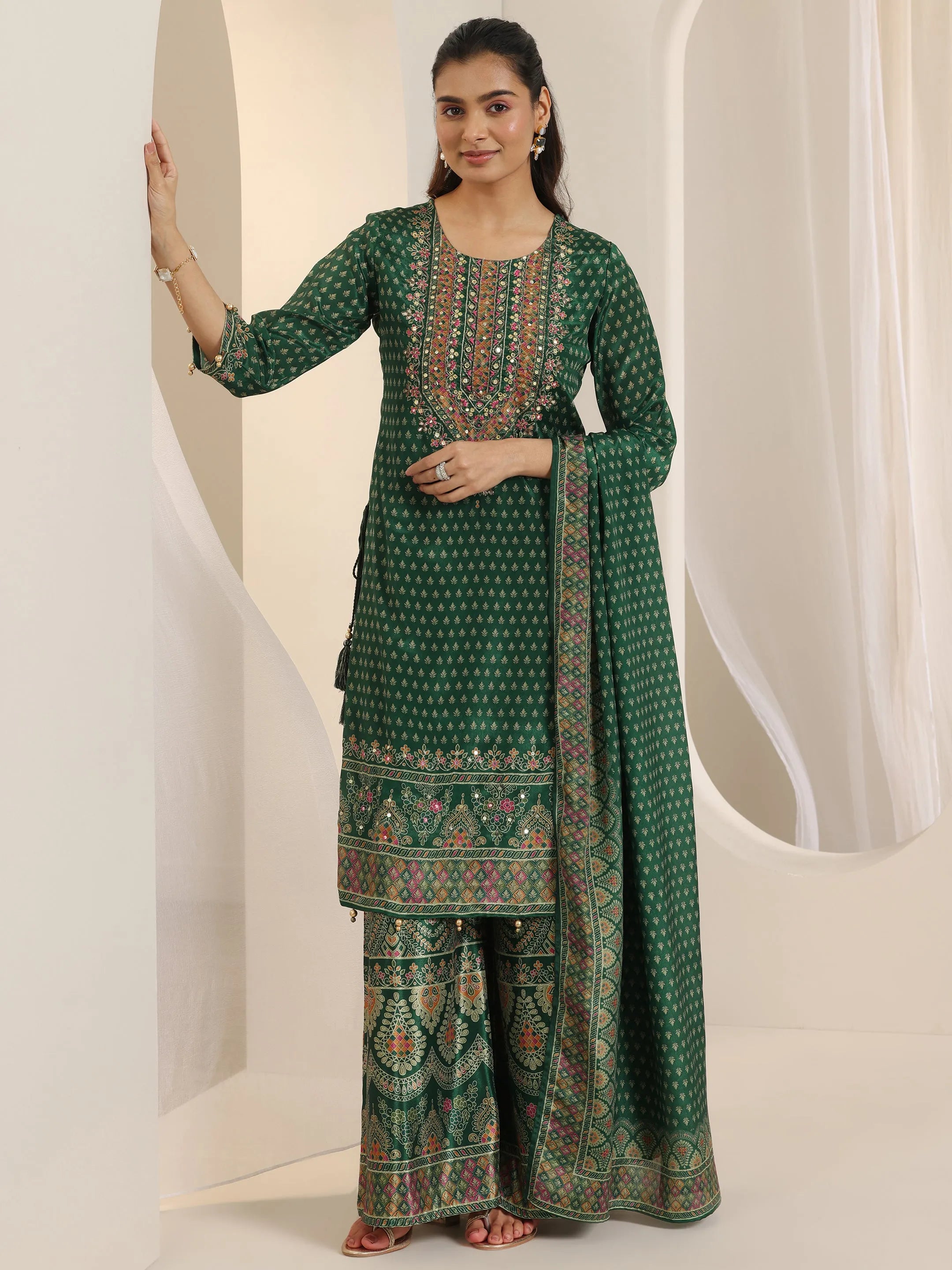 libas Green Printed Chinon Straight Suit Set With Dupatta-picture-29