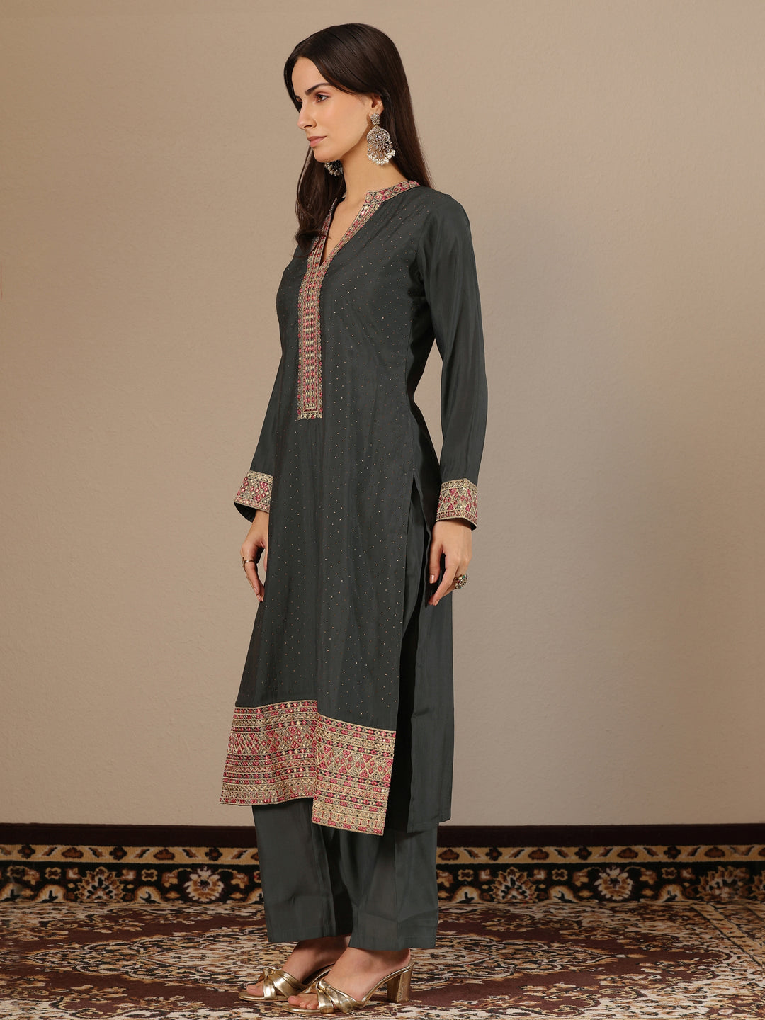  Grey Embellished Silk blend Straight Suit Set With Dupatta 
