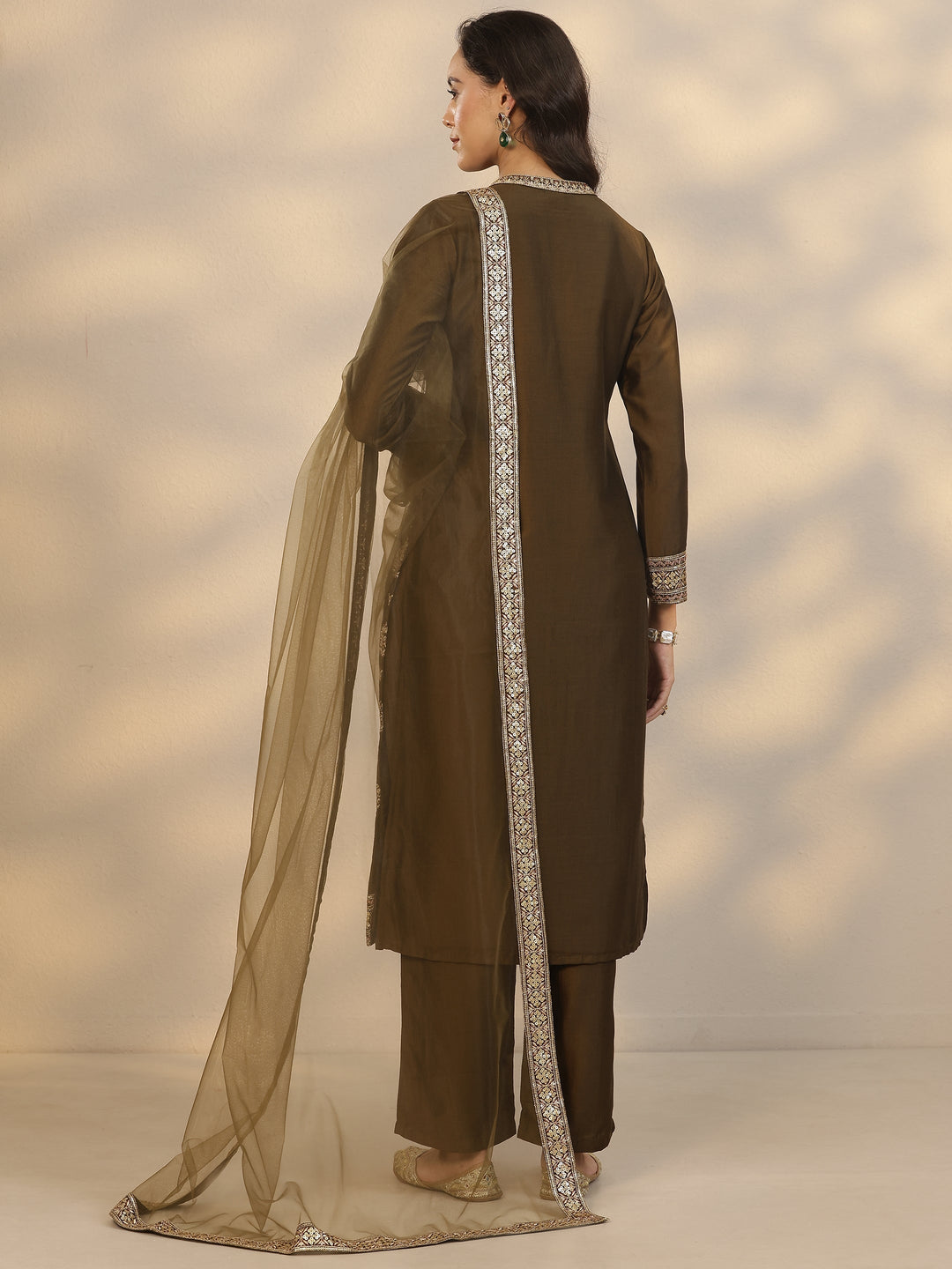  Libas Art Green Embroidered Silk Blend Straight Suit Set With Dupatta 