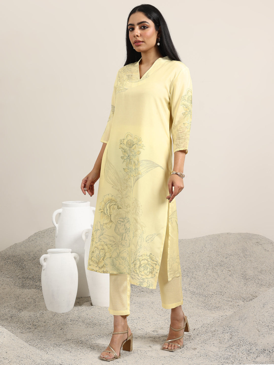  Off White Printed Silk Blend Straight Suit With Dupatta 