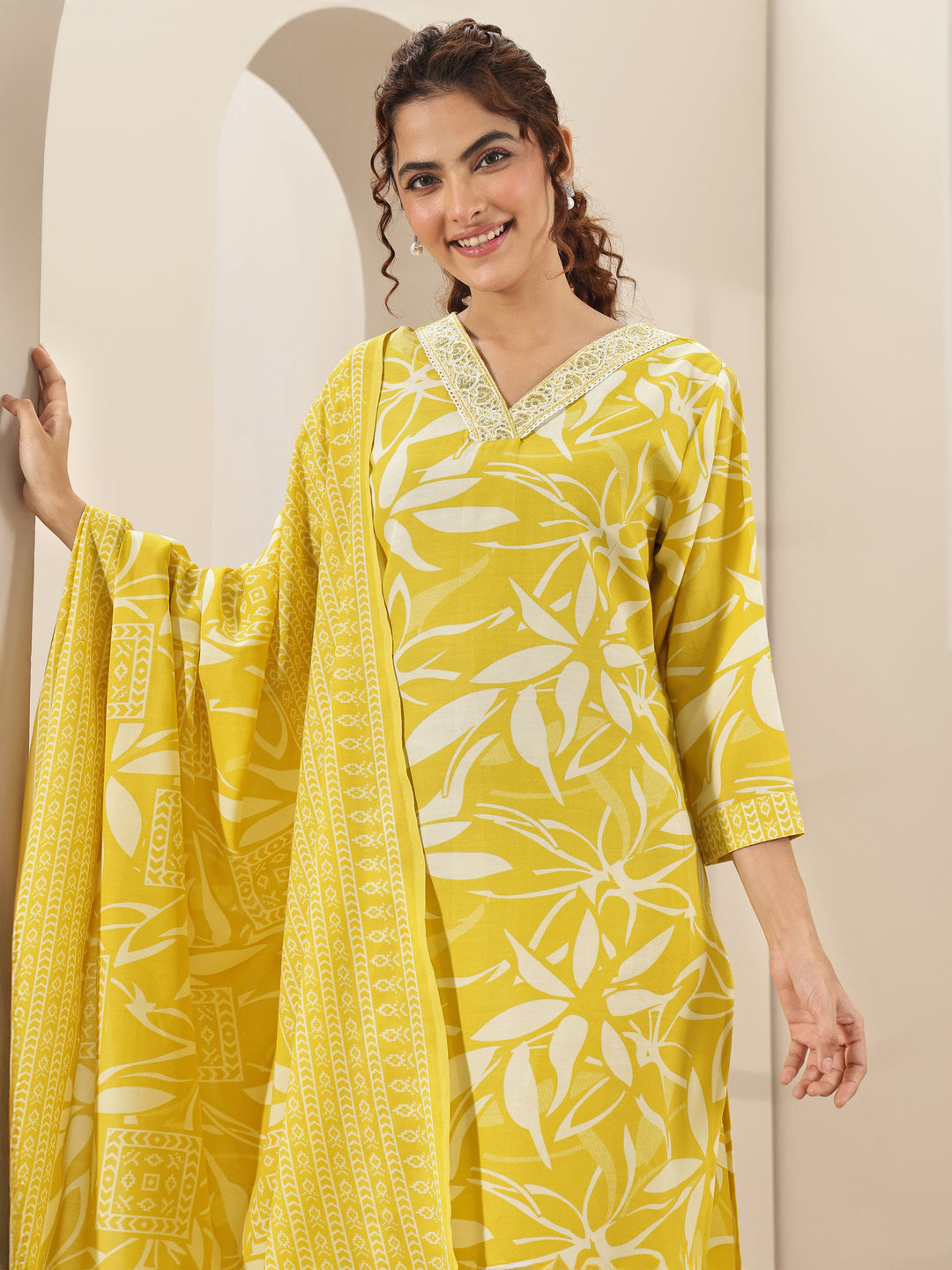  Yellow Printed Cotton Blend Straight Suit Sets With Dupatta 