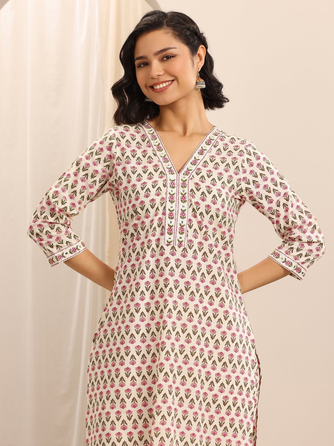  White Printed Cotton Blend Straight Suit Set With Dupatta 