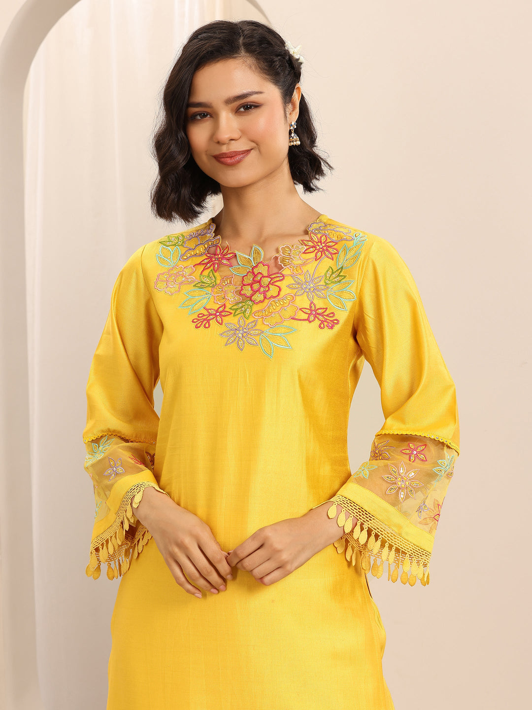  Yellow Embroidered Silk Blend Straight Suit Set With Dupatta 