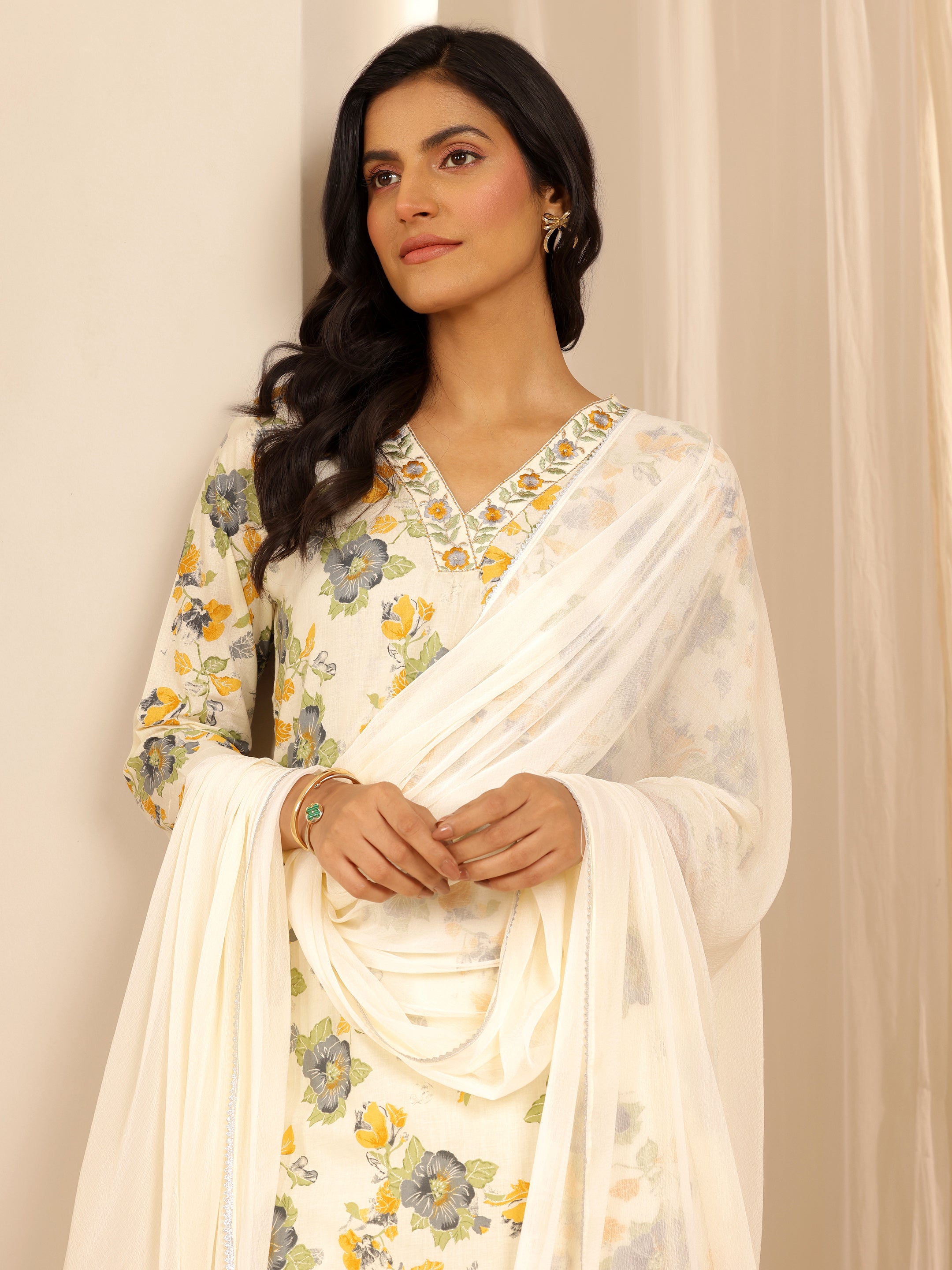 libas Off white Printed Cotton Straight Suit Set With Dupatta-picture-38
