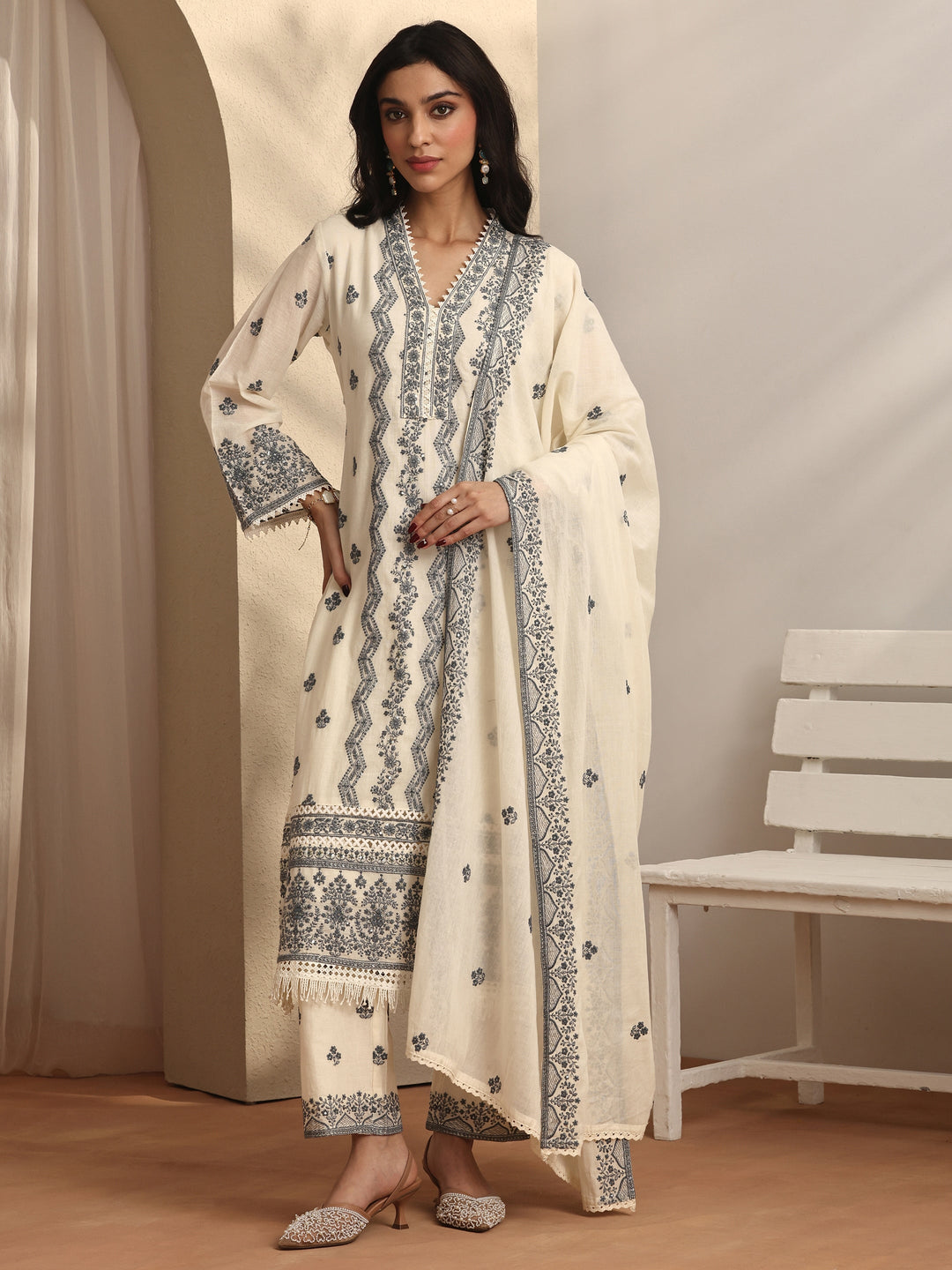  Off white Embroidered Cotton Straight Suit Set With Dupatta 