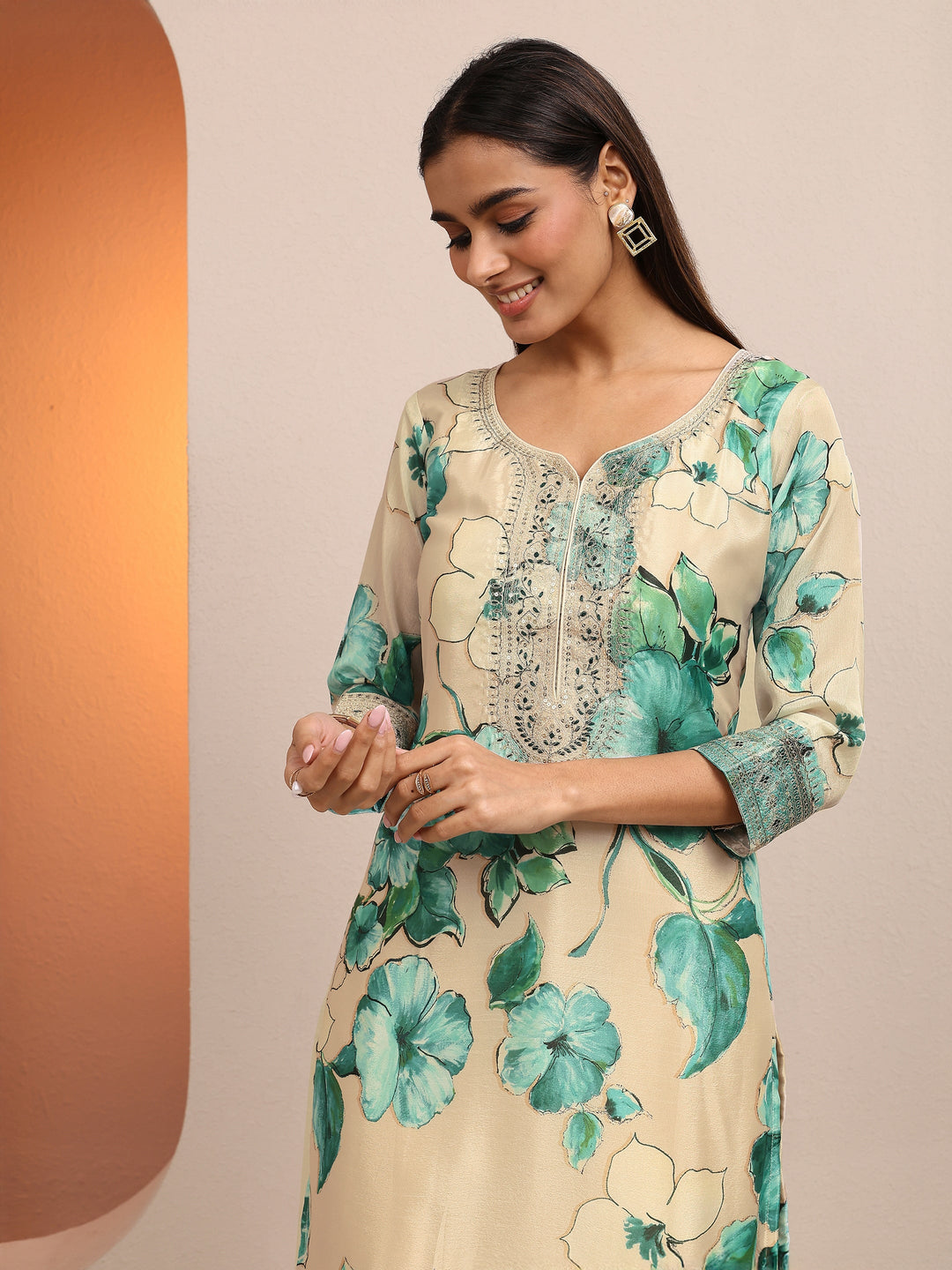  Green Printed Silk blend Straight Suit Set With Dupatta 