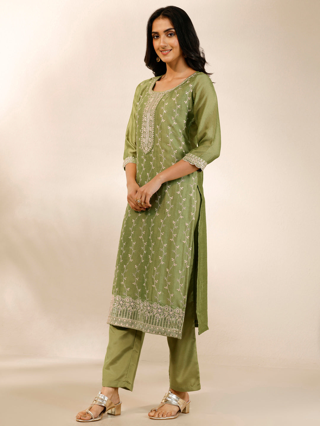 Green Embroidered Silk Blend Straight Suit Set With Dupatta 