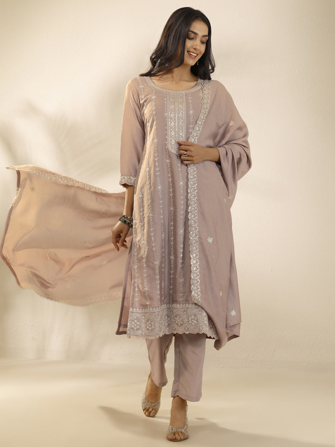  Mauve Embroidered Silk Blend Straight Suit Set With Dupatta 