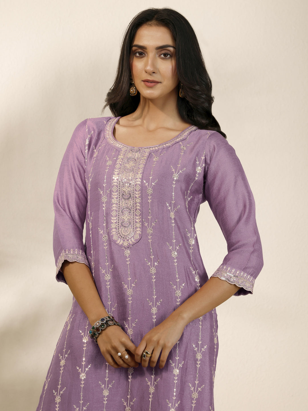  Lavender Embroidered Silk Blend Straight Suit Set With Dupatta 