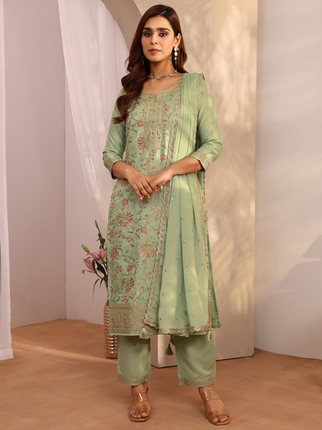  Green Embroidered Silk blend Straight Suit Set With Dupatta 