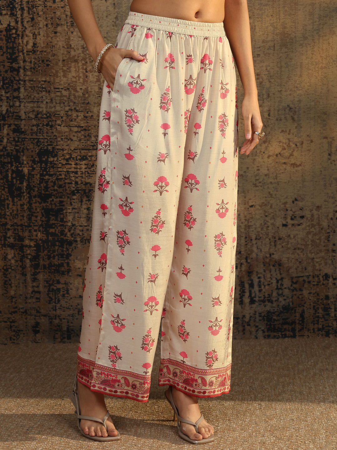  Off White Printed Muslin A-Line Suit Set With Dupatta 