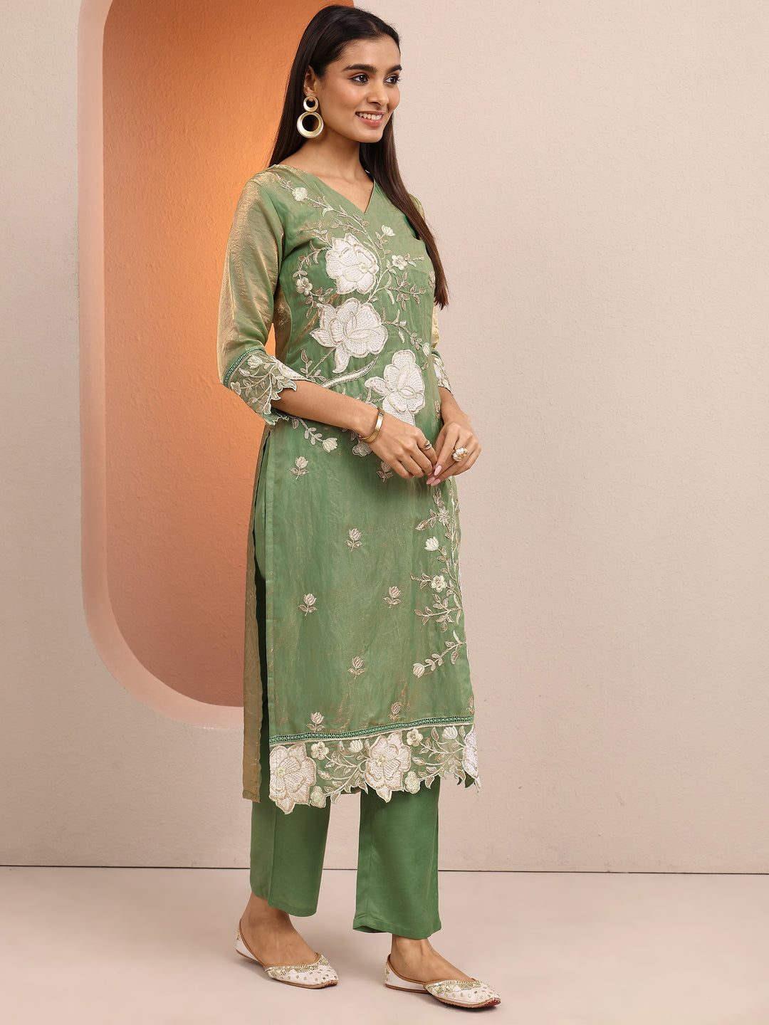  Green Embroidered Organza Straight Suit Set With Dupatta 