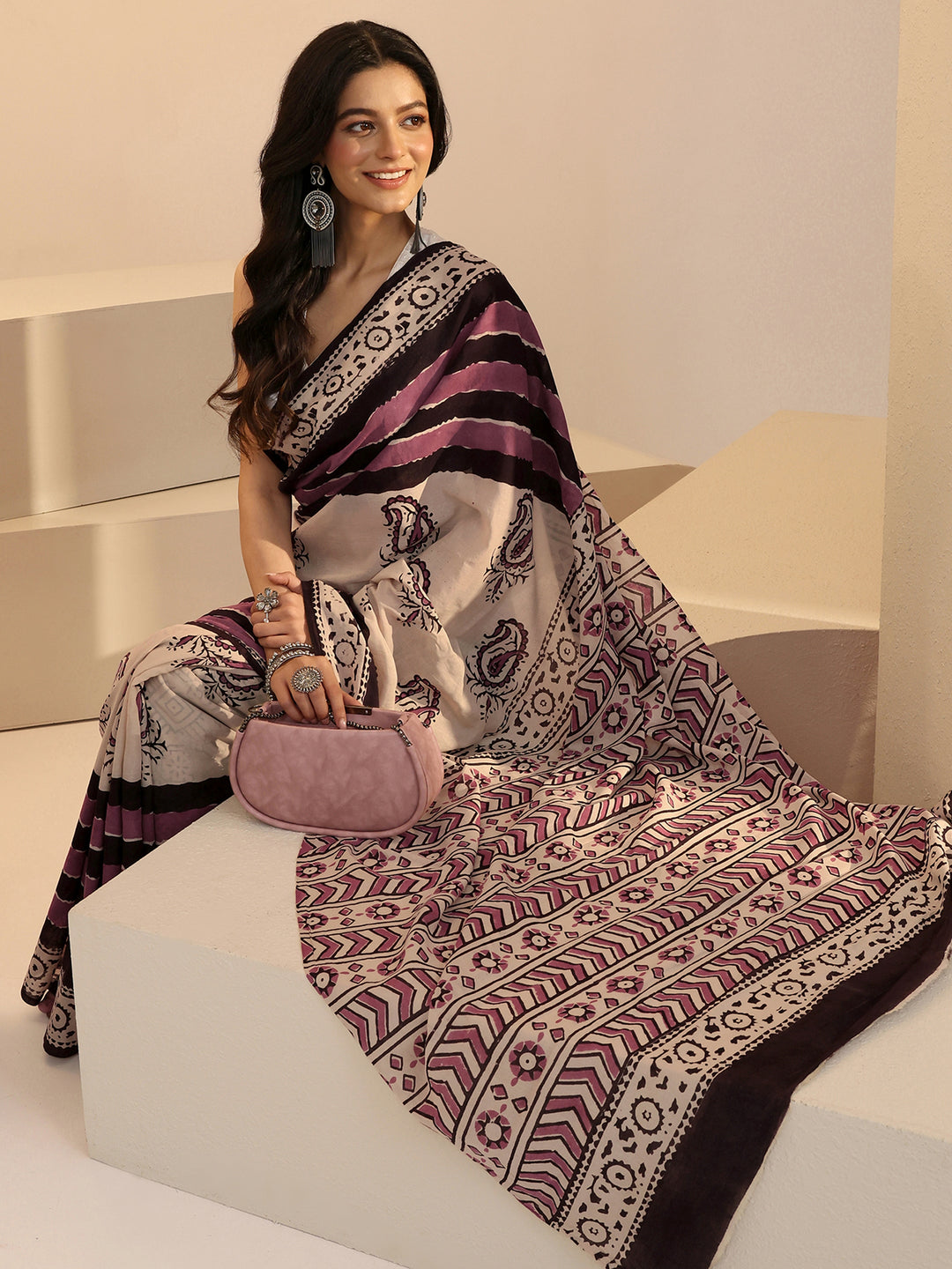  Beige Paisley Print Cotton Saree 