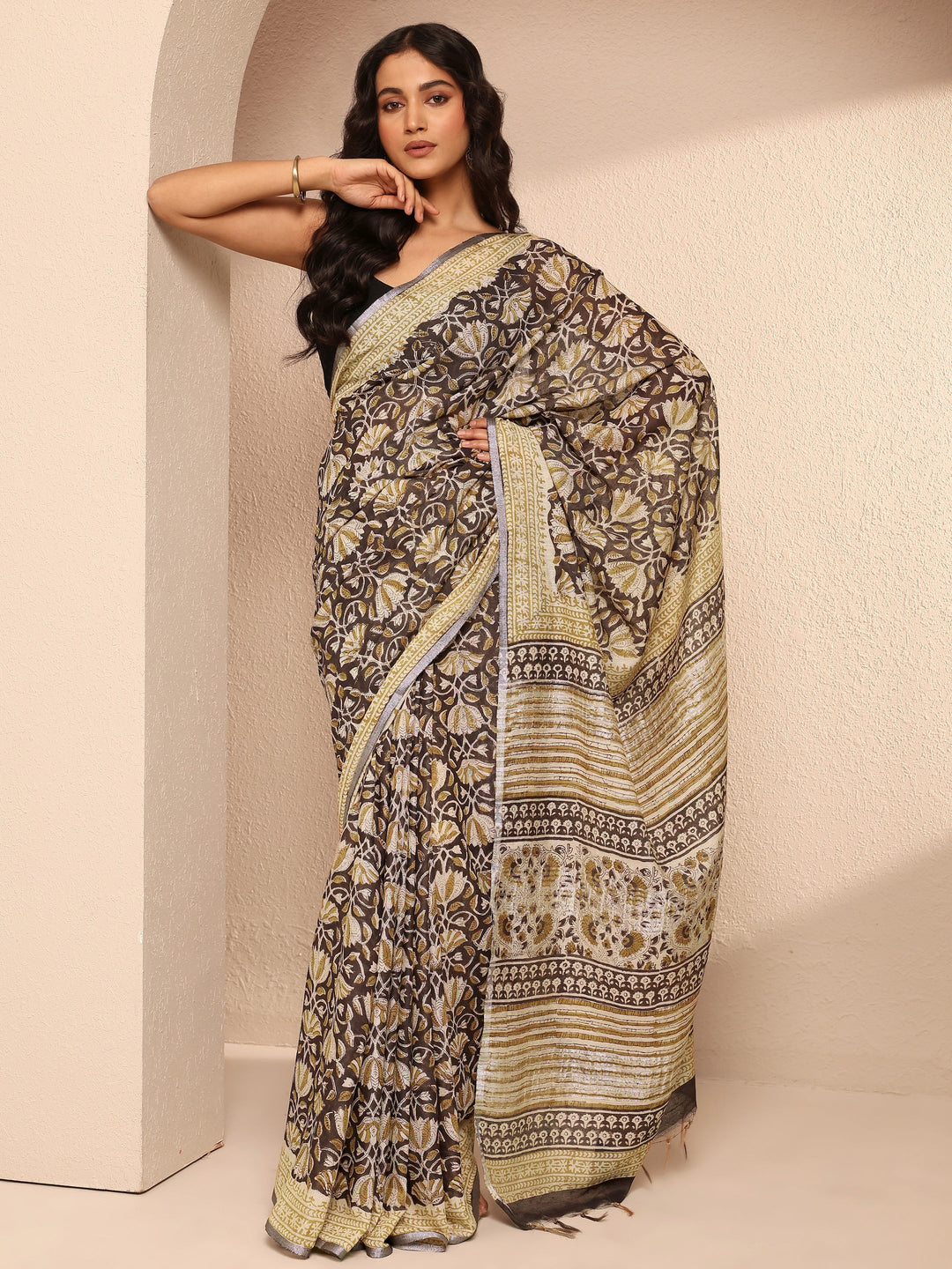 Black Printed Cotton Saree With Unstitched Blouse Piece
