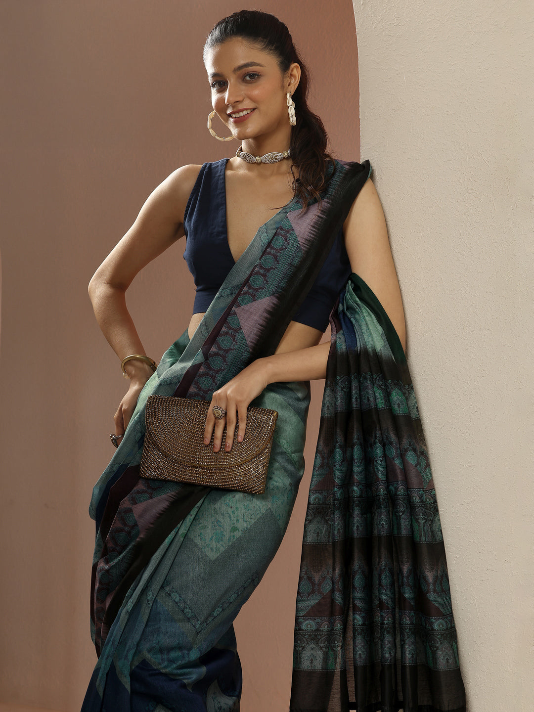 Blue Chevron Printed Silk Blend Saree With Unstitched Blouse Piece