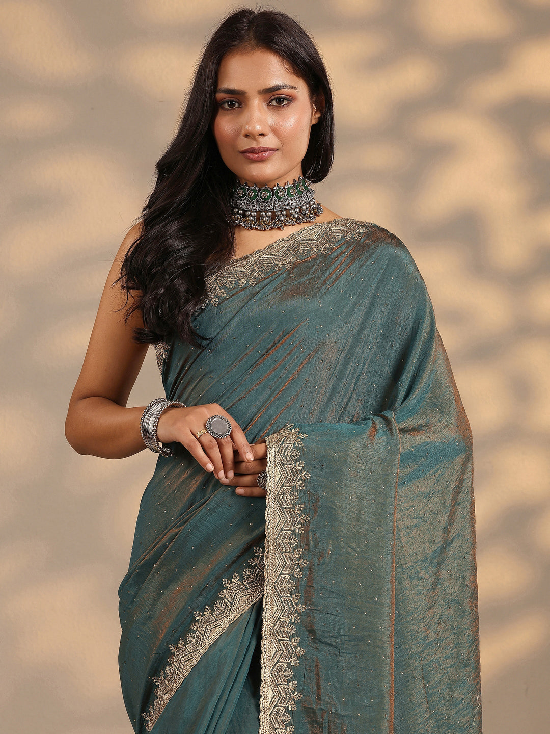 Blue Embellished Silk Blend Saree With Unstitched Blouse Piece
