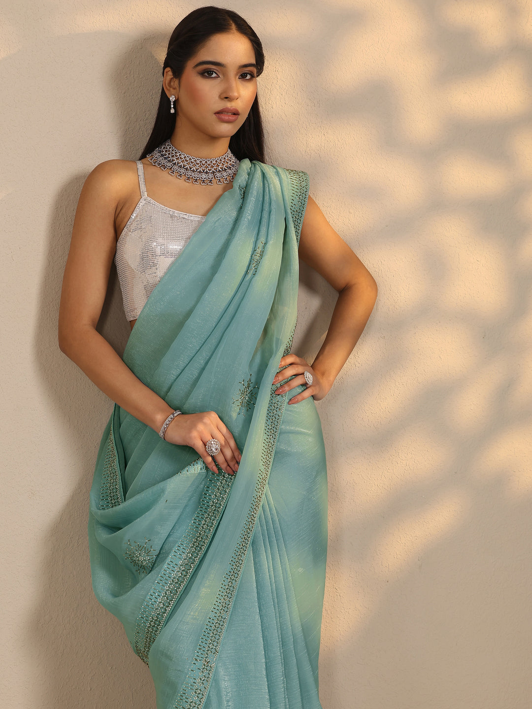 Blue Embellished Silk Blend Saree With Unstitched Blouse Piece