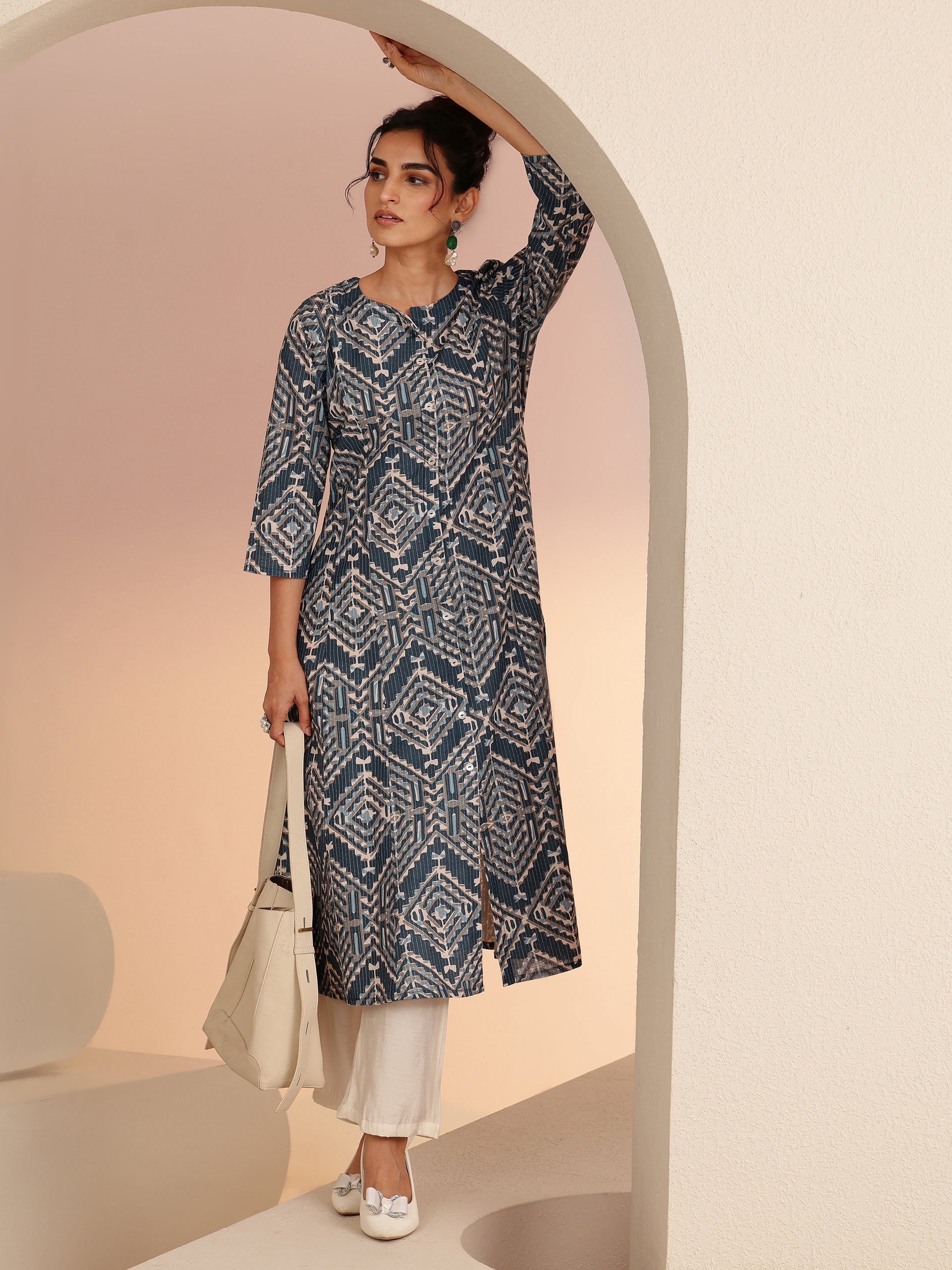 Blue Geometric Print Cotton Blend A-Line Kurta-image-1