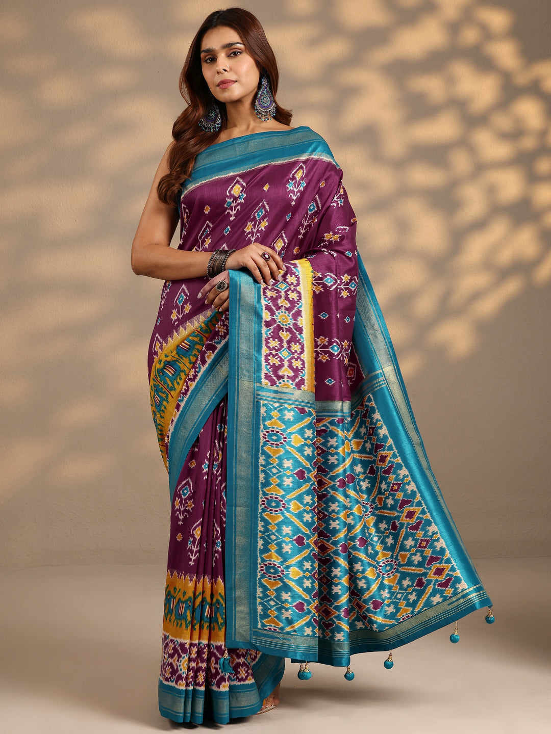 Burgundy Printed Silk Blend Saree With Unstitched Blouse Piece