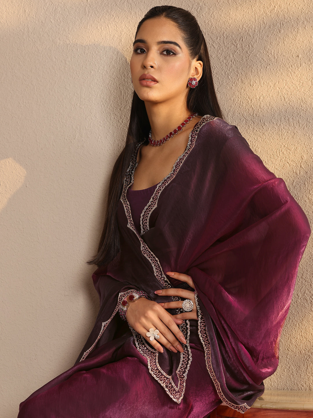 Burgundy Solid Silk Blend Saree With Unstitched Blouse Piece