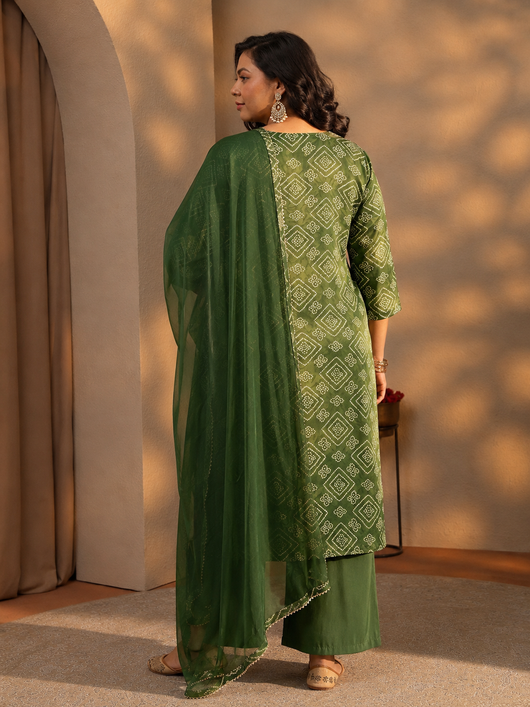  Plus Size Green Bandhani Printed Rayon Straight Suit Set 