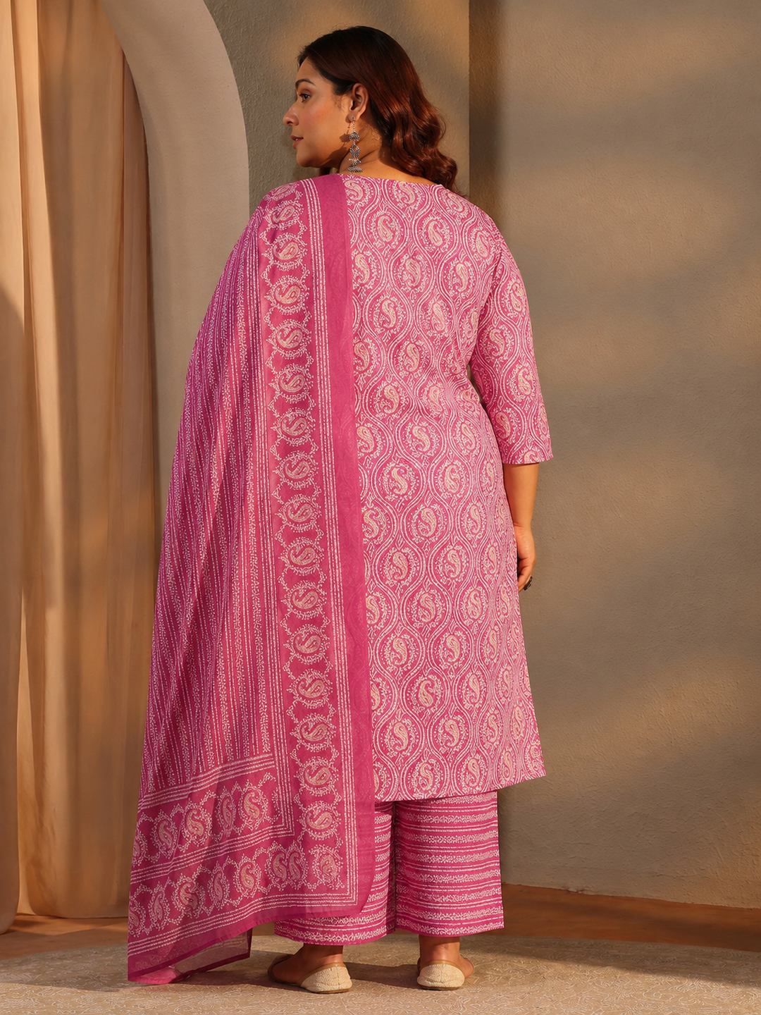  Plus Size Pink Paisley Printed Cotton Straight Suit Set 