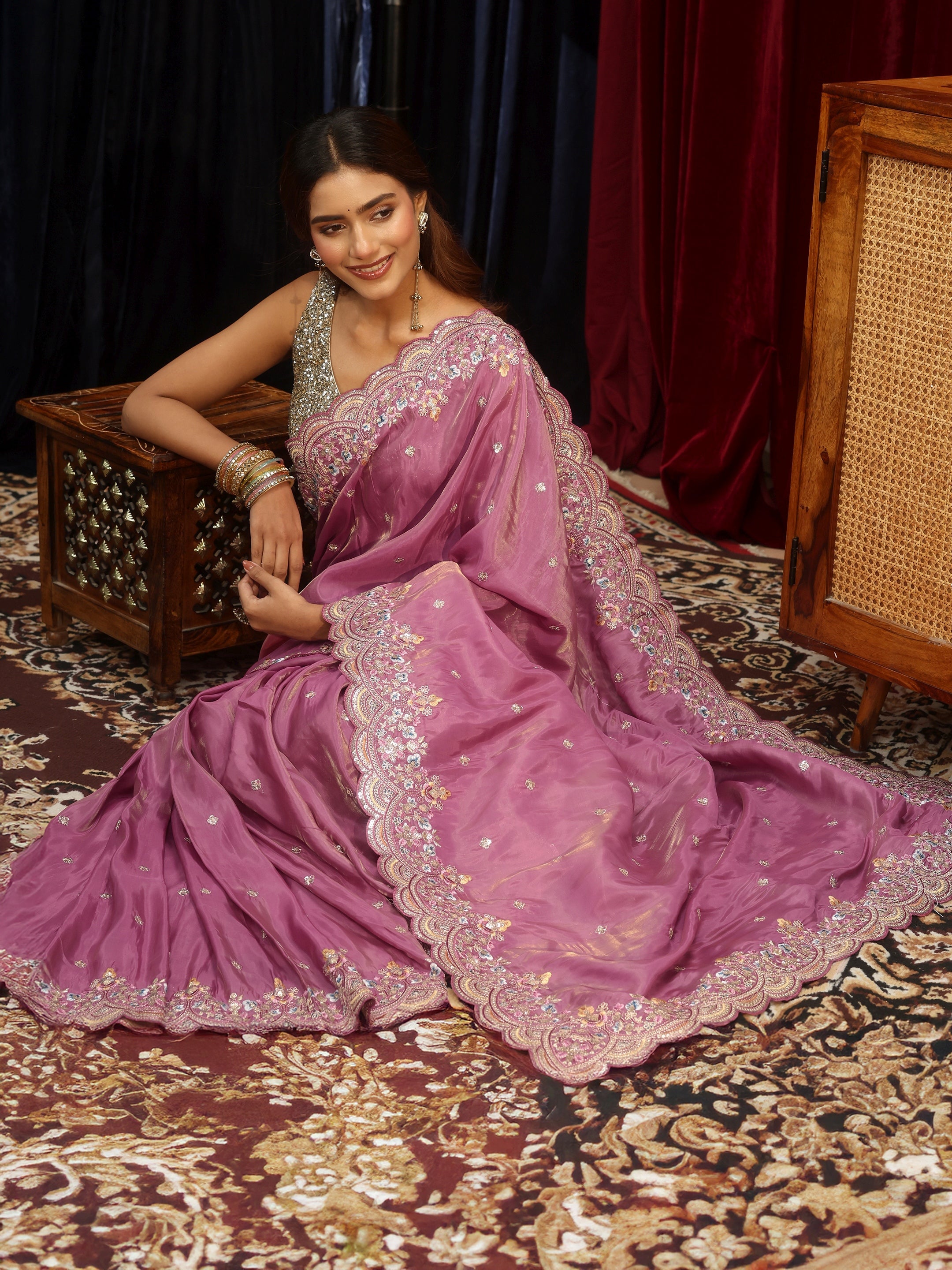 Libas Dusty Rose Pink Silk Blend Saree with Floral Border-picture-35