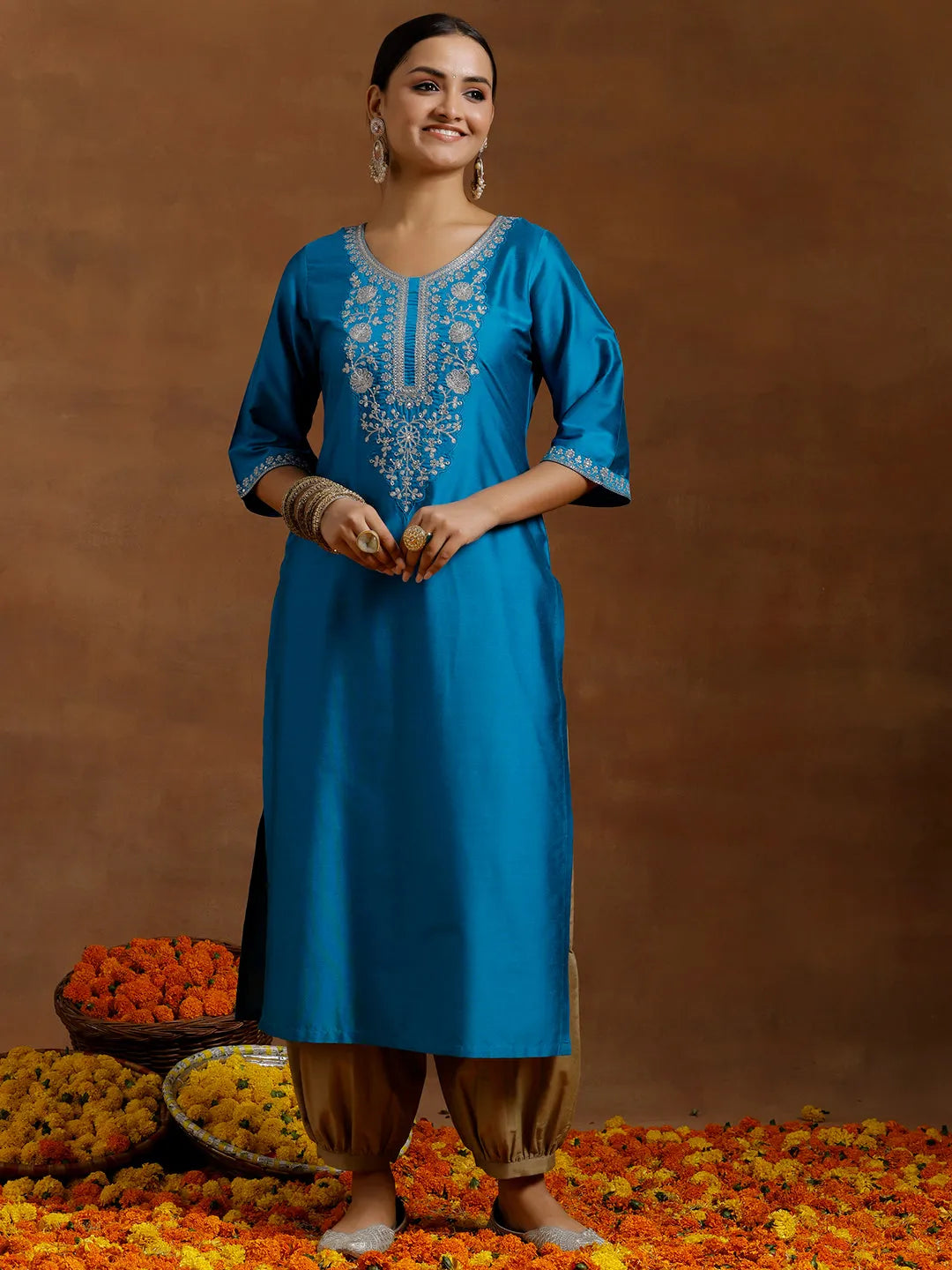  Blue Embroidered Silk Straight Kurta 