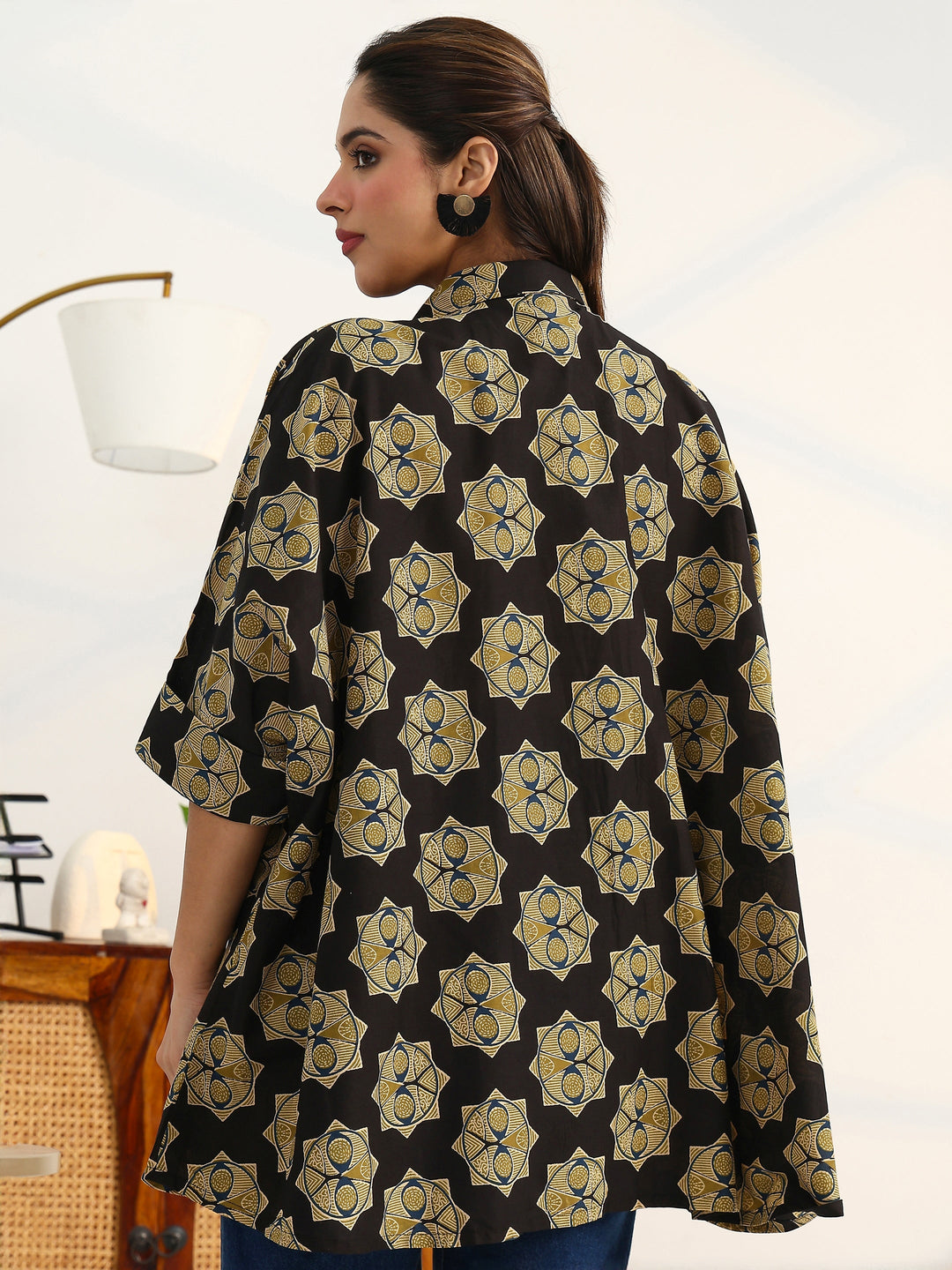  Classic Corp Black Printed Cotton Blend Shirt 