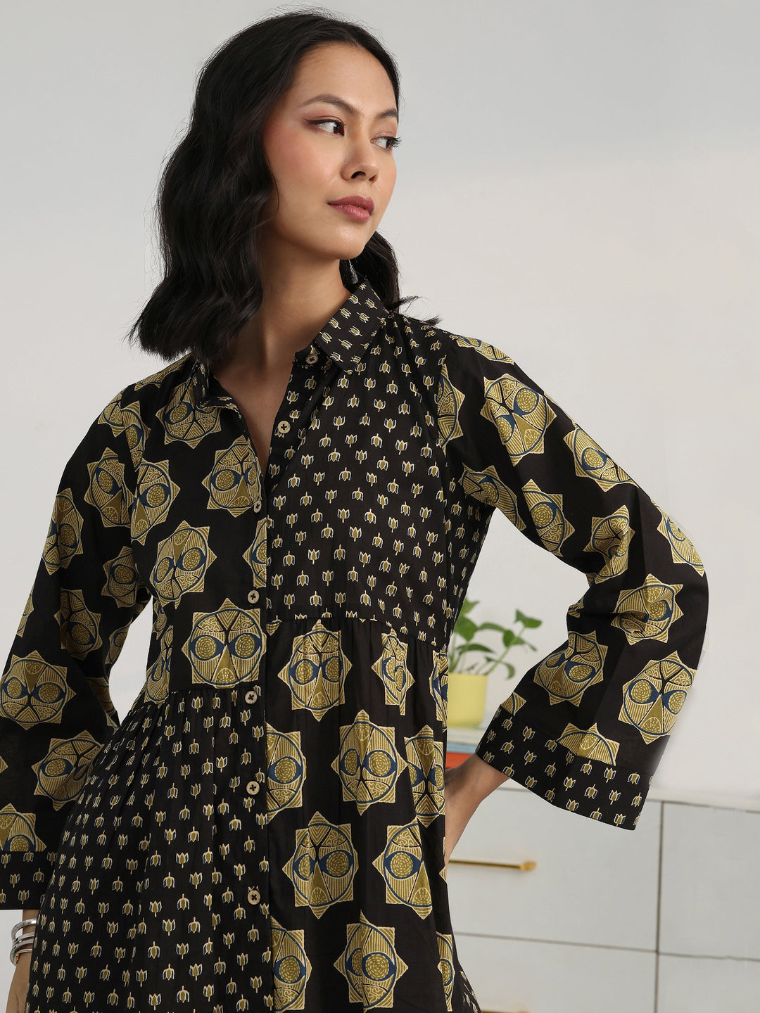  Black Geometric Printed Cotton Shirt 