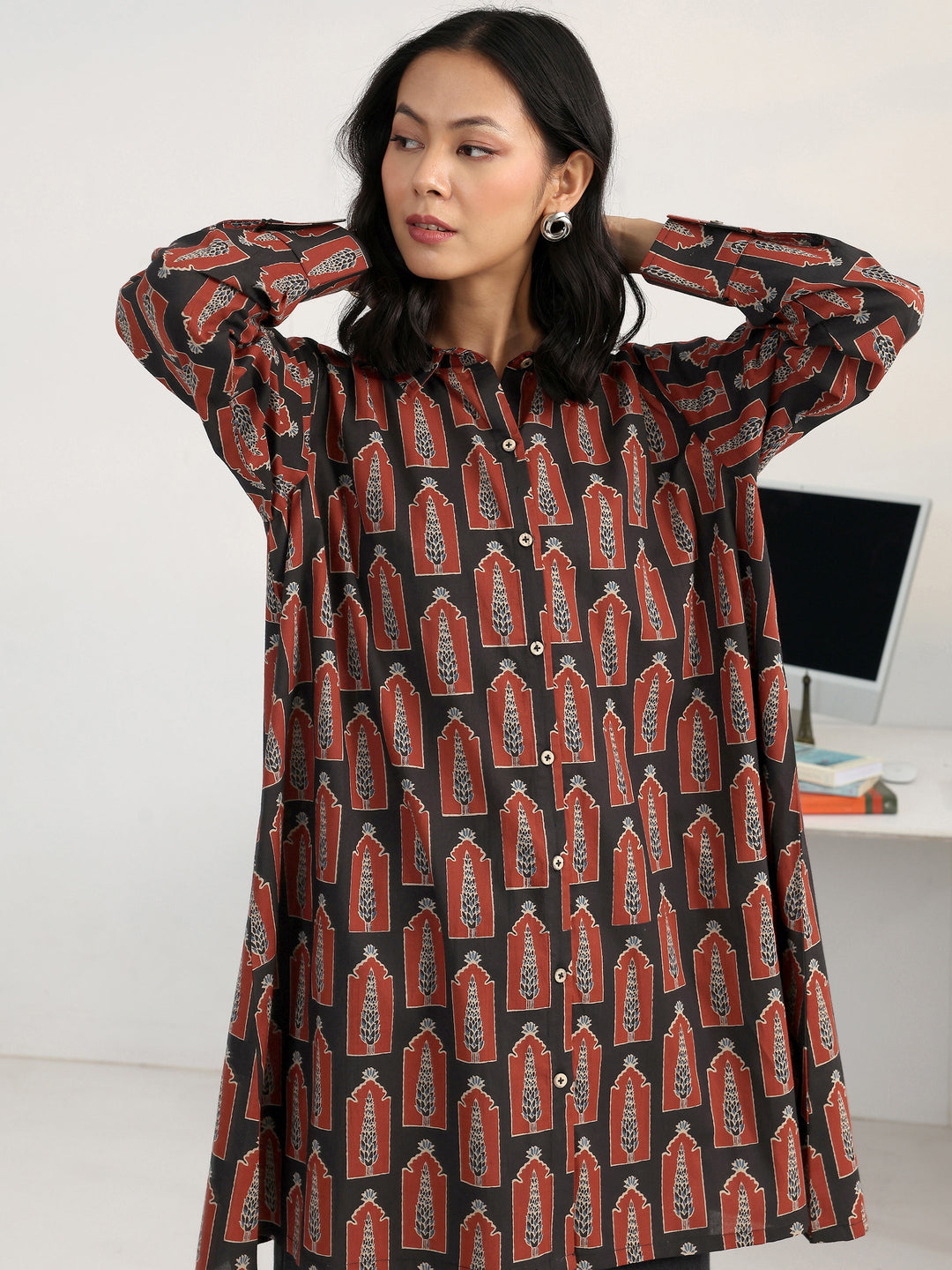  Vintage Black Printed Longline Cotton Blend Button Down Shirt 