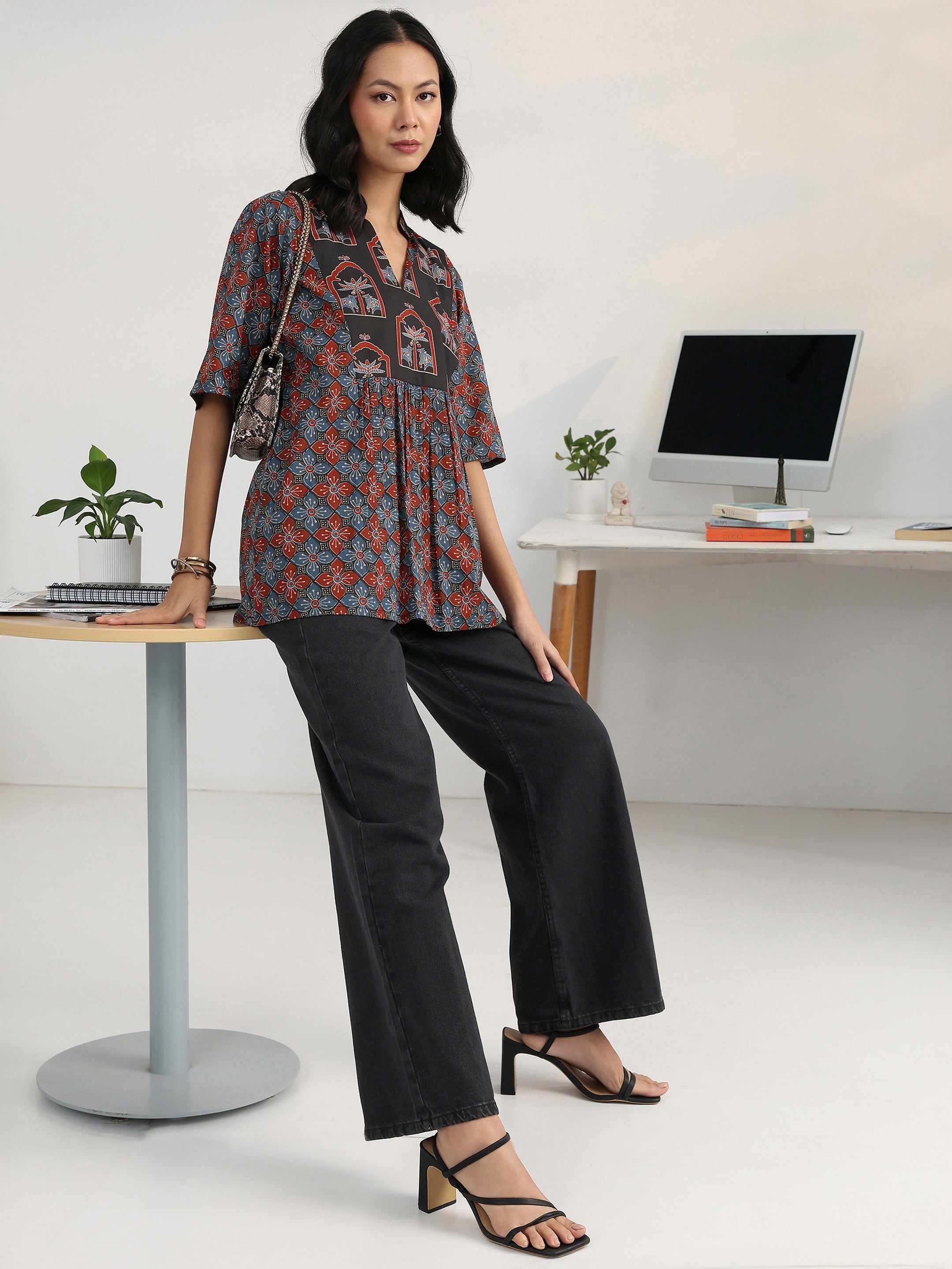 libas Blue Geometric Printed Cotton Blend A-Line Short Kurti-picture-53