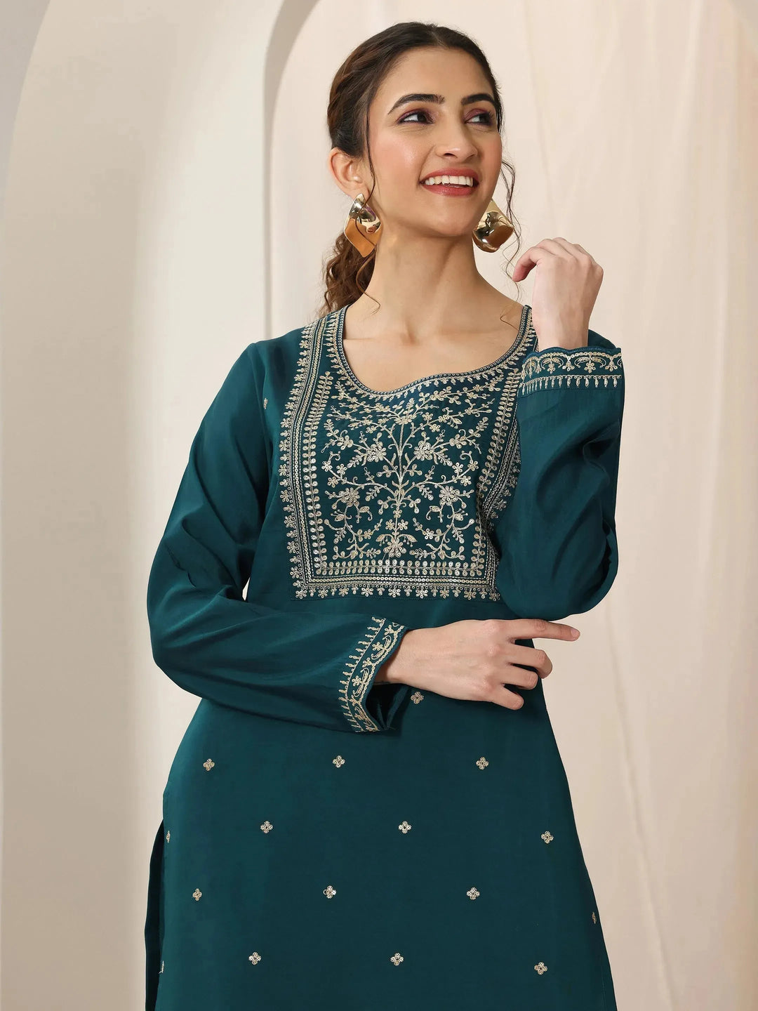  Blue Embroidered Silk Blend Straight Suit Set With Dupatta 