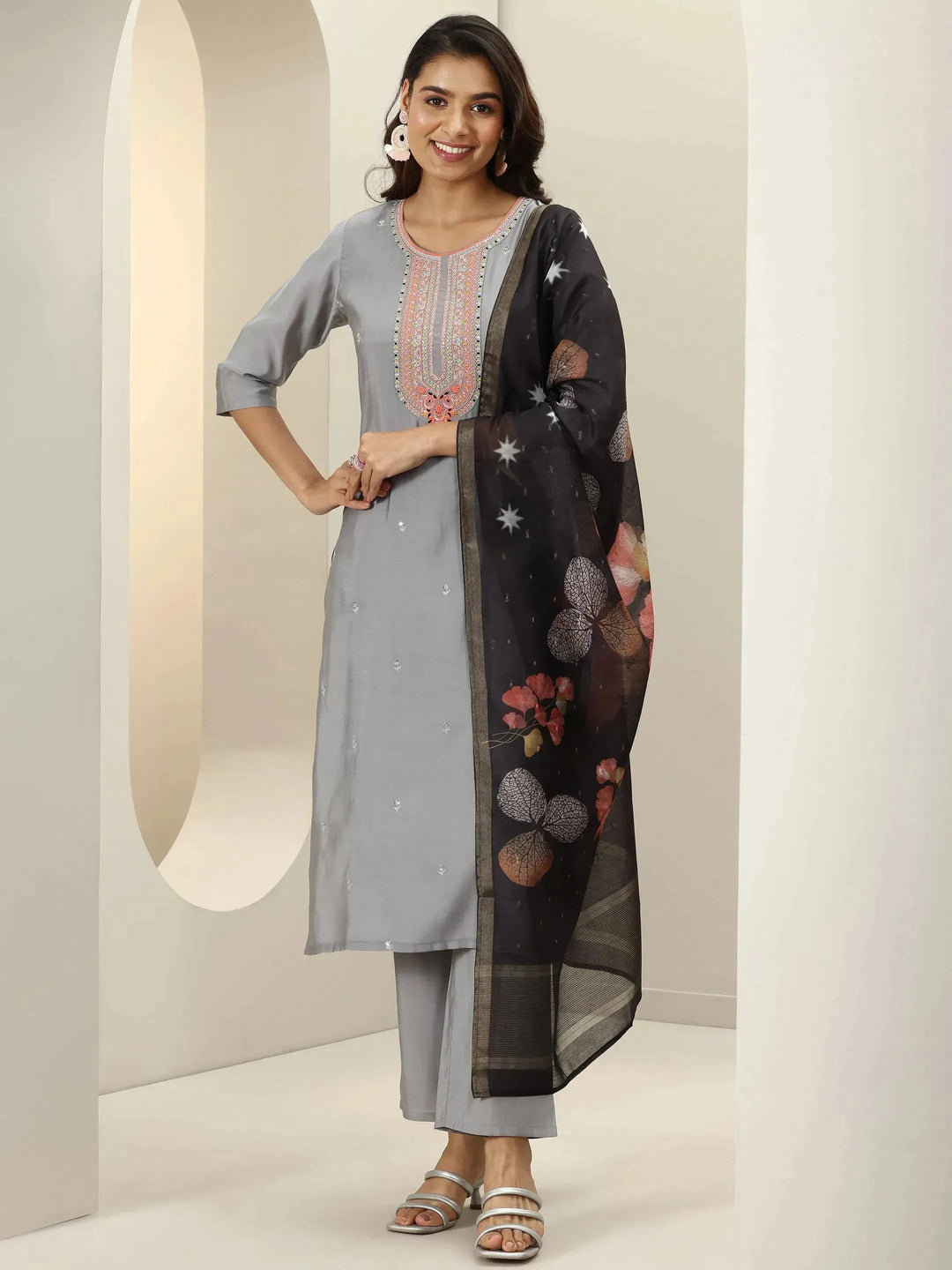  Grey Embroidered Silk Blend Straight Suit Sets With Dupatta 