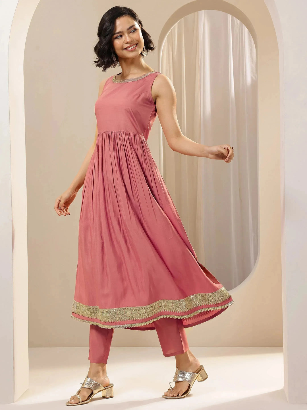  Peach Solid Silk Blend Anarkali Suit Sets With Dupatta 