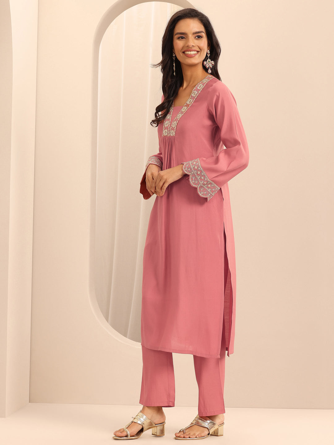  Peach Embroidered Silk Blend Straight Suit Set With Dupatta 