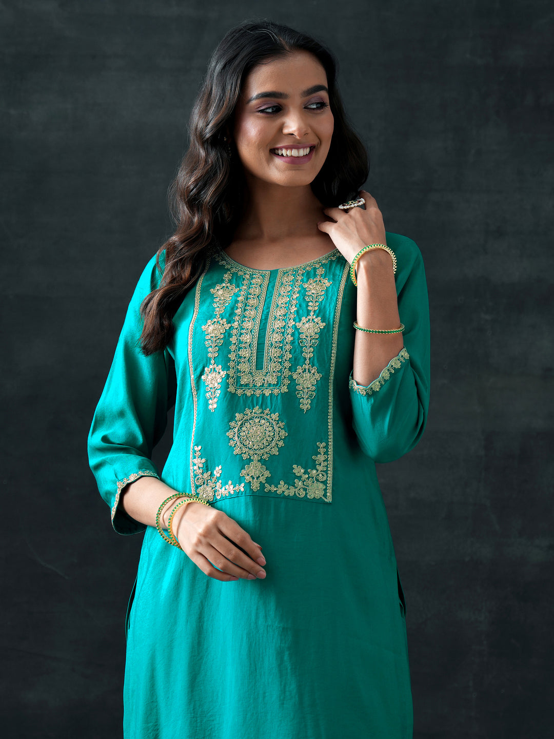  Green Embroidered Silk Blend Straight Suit Set With Dupatta 