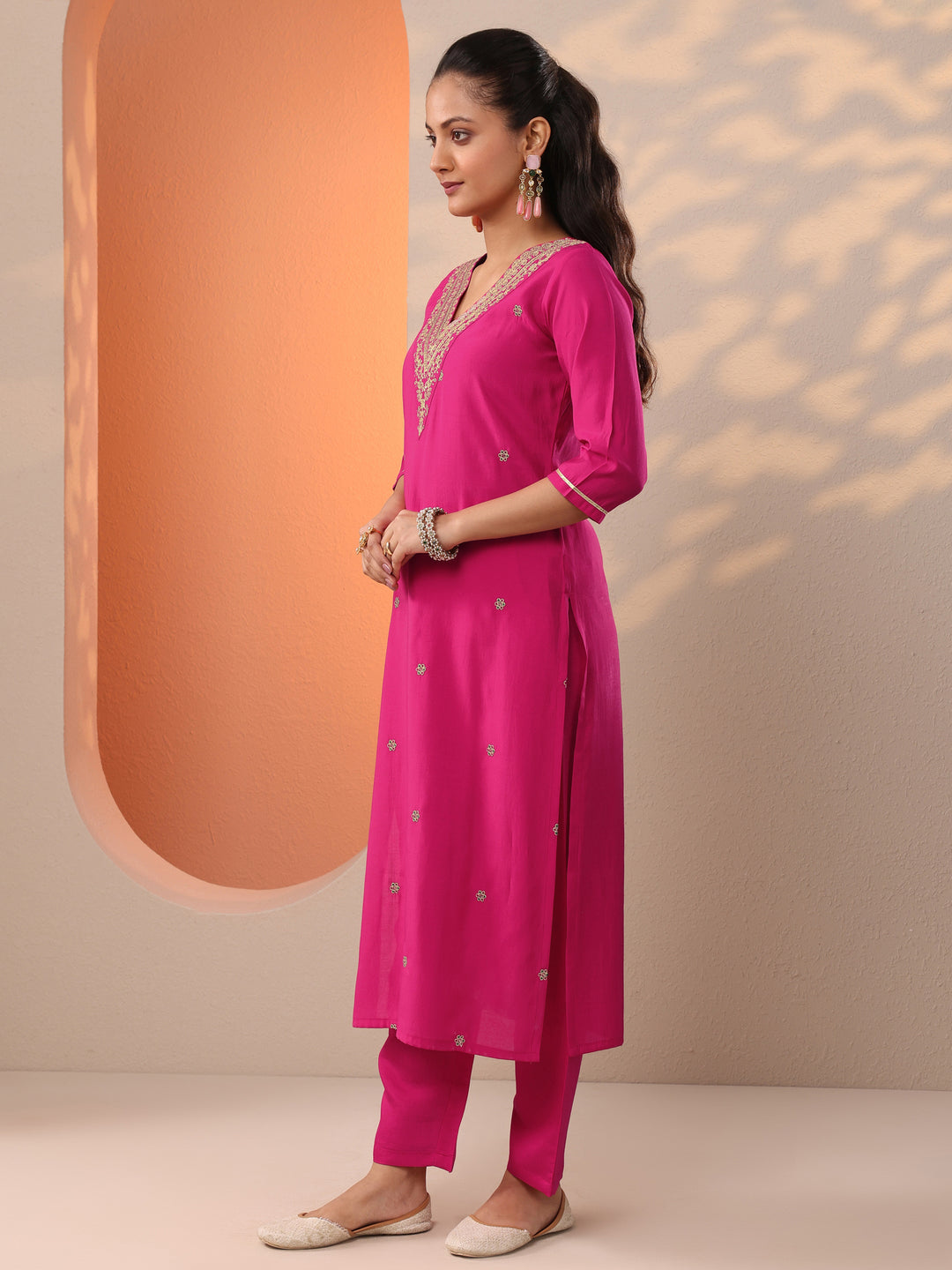  Pink Embroidered Silk Blend Straight Suit Set With Dupatta 