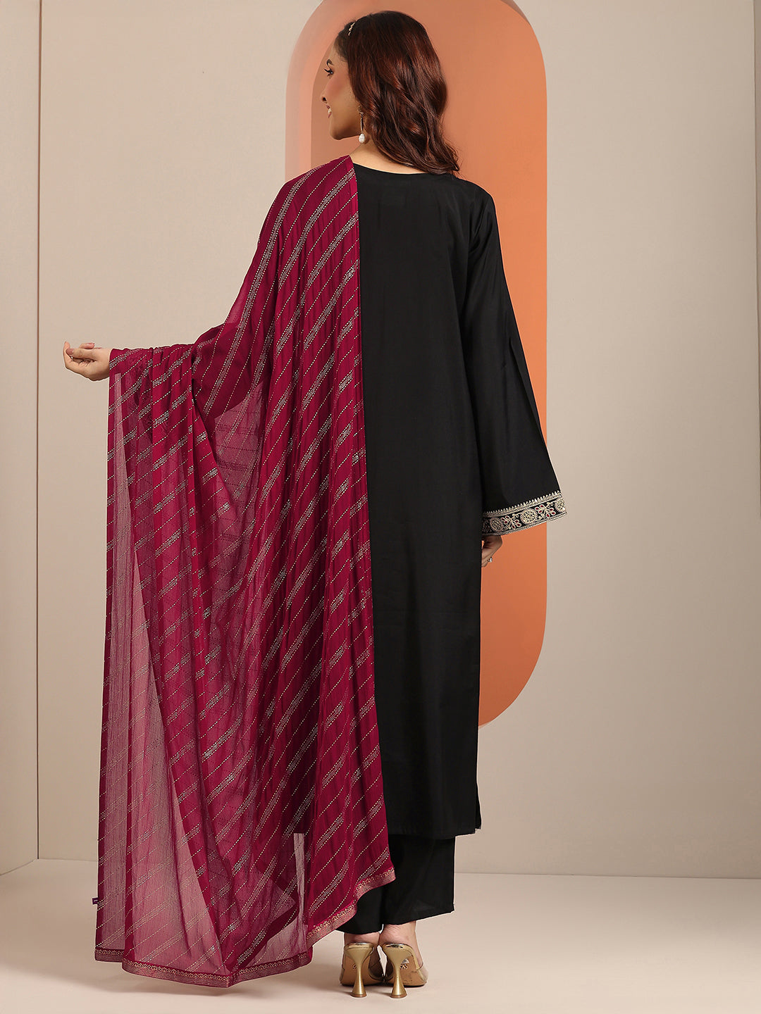  Black Embellished Silk Blend Straight Suit Set With Dupatta 