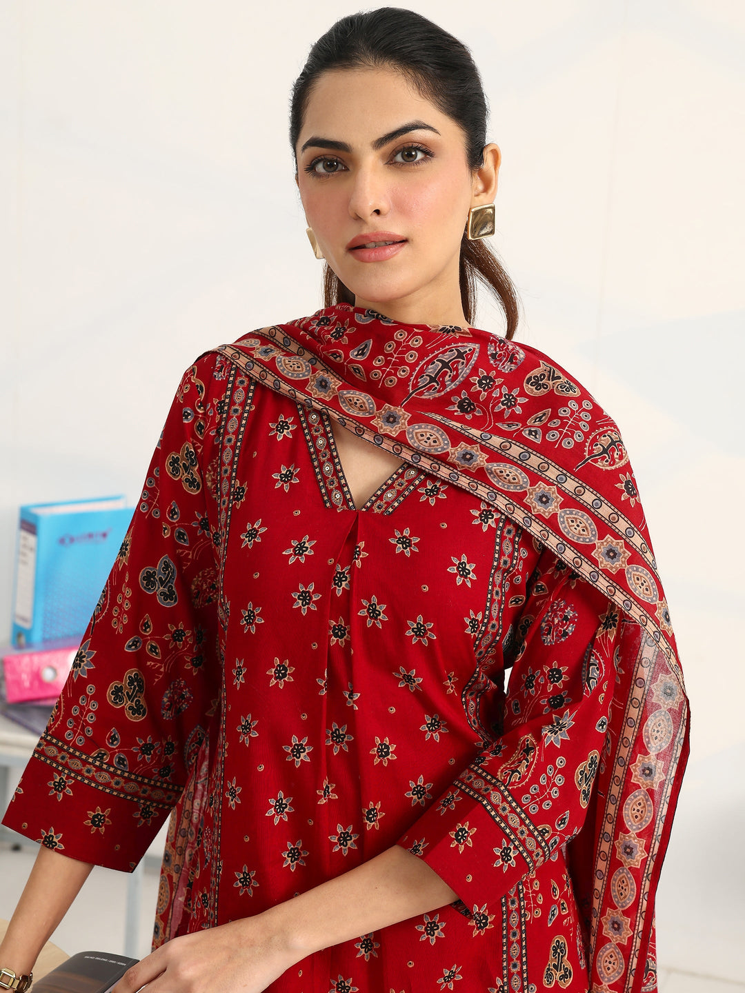  Red Floral Printed Cotton Blend Straight Suit Set With Dupatta 
