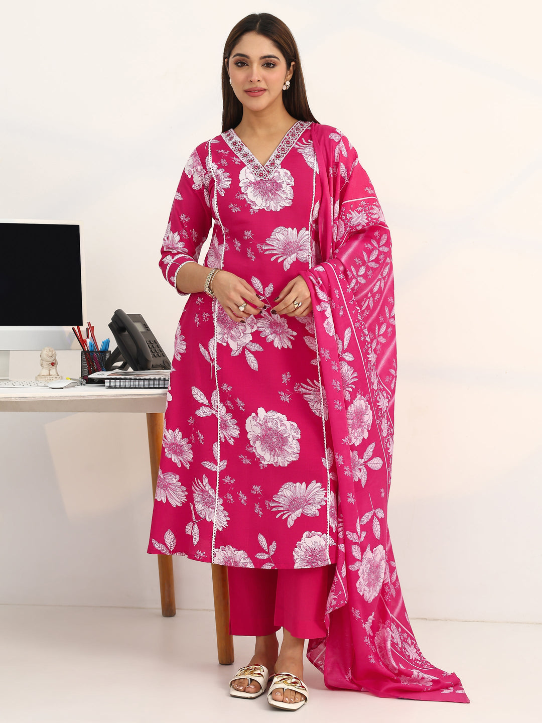  Power Petal Cotton Blend Pink Straight Suit Set 