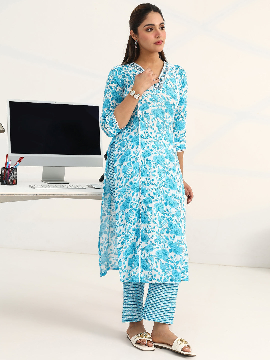  Blue Floral Printed Cotton Blend Straight Suit Set With Dupatta 
