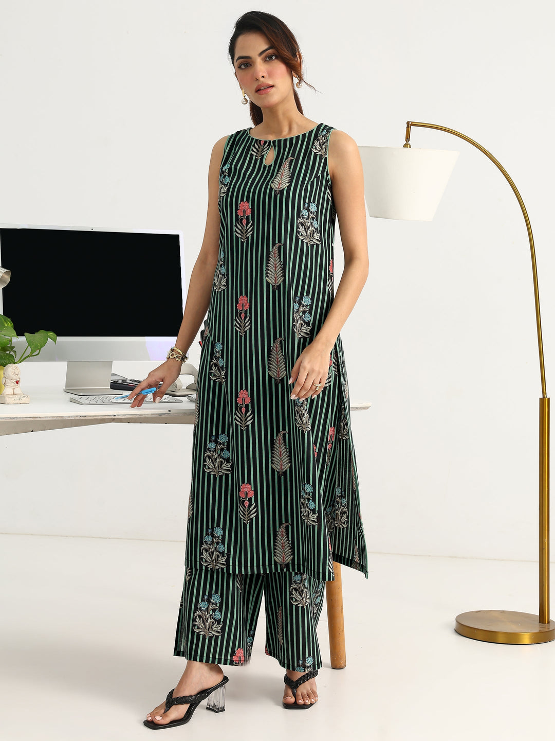  Green Striped Printed Cotton Blend Straight Kurta Set 