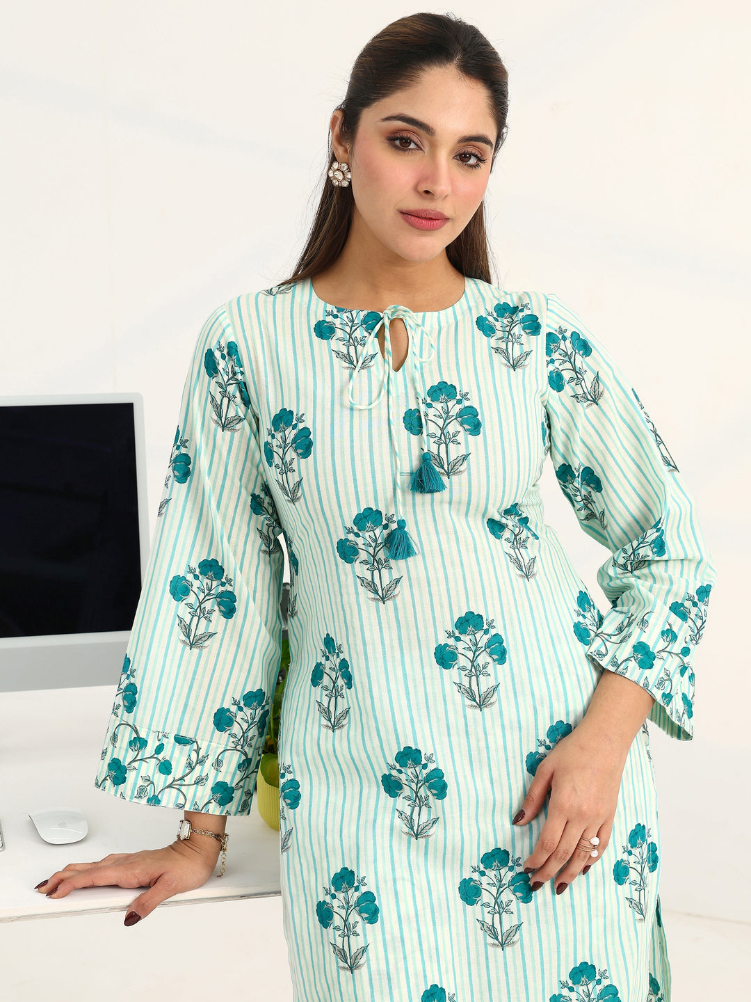  Blue Floral Printed Cotton Blend Straight Kurta Set 