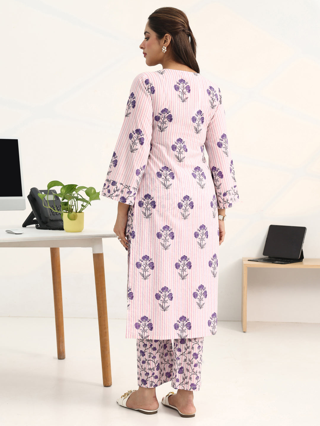  Purple Floral Printed Cotton Blend Straight Kurta Set 
