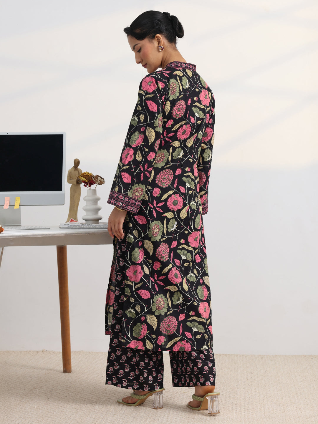  Black Floral Printed Cotton Blend Straight Kurta Set 