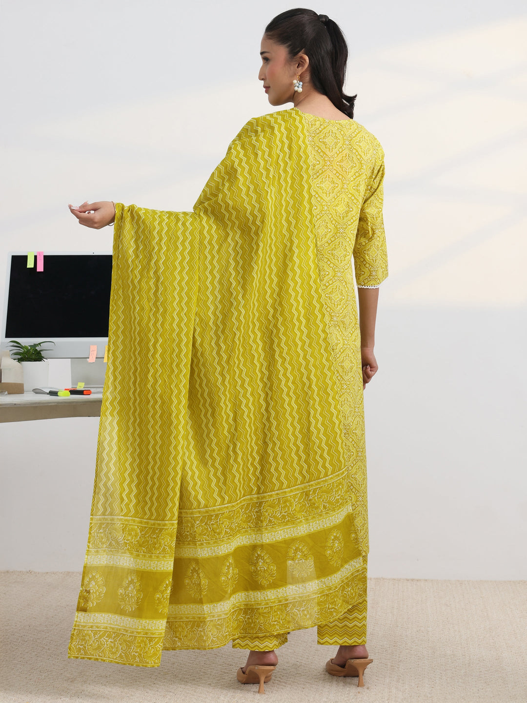  Green Printed Cotton Blend Straight Suit Set With Dupatta 