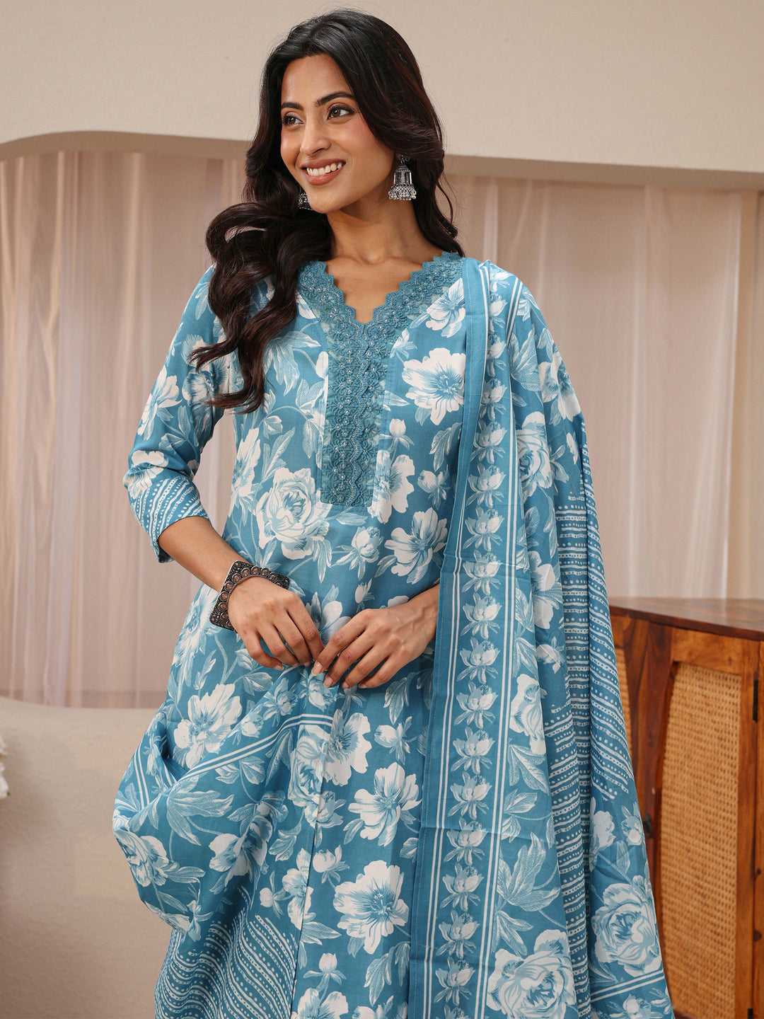  Blue Floral Printed Cotton Blend Straight Suit Set 